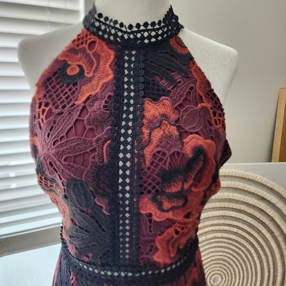 Neiman Marcus Lace Dress Sz. Baddie Style - Picture 2 of 7